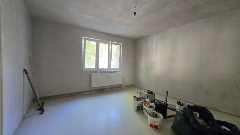 Helle, großzügige 1-Zimmer-Wohnung mit viel Potenzial — photo 1